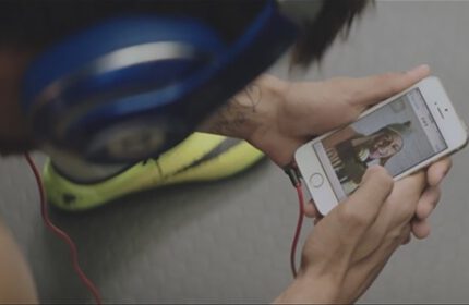 iPhone 5S Temalı Beats’ ın “2014 Dünya Kupası” Reklamı