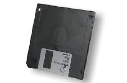 ABD Hükümeti Floppy Disk’ ten Vazgeçmiyor