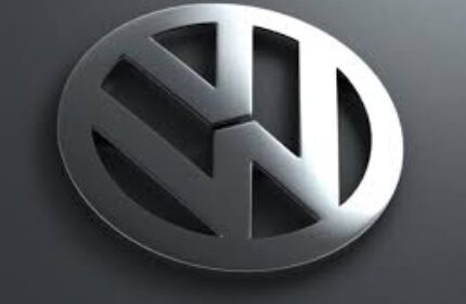 Volkswagen e-Golf, Tam Elektrikli Olarak Almanya’ da Satışa Sunuldu